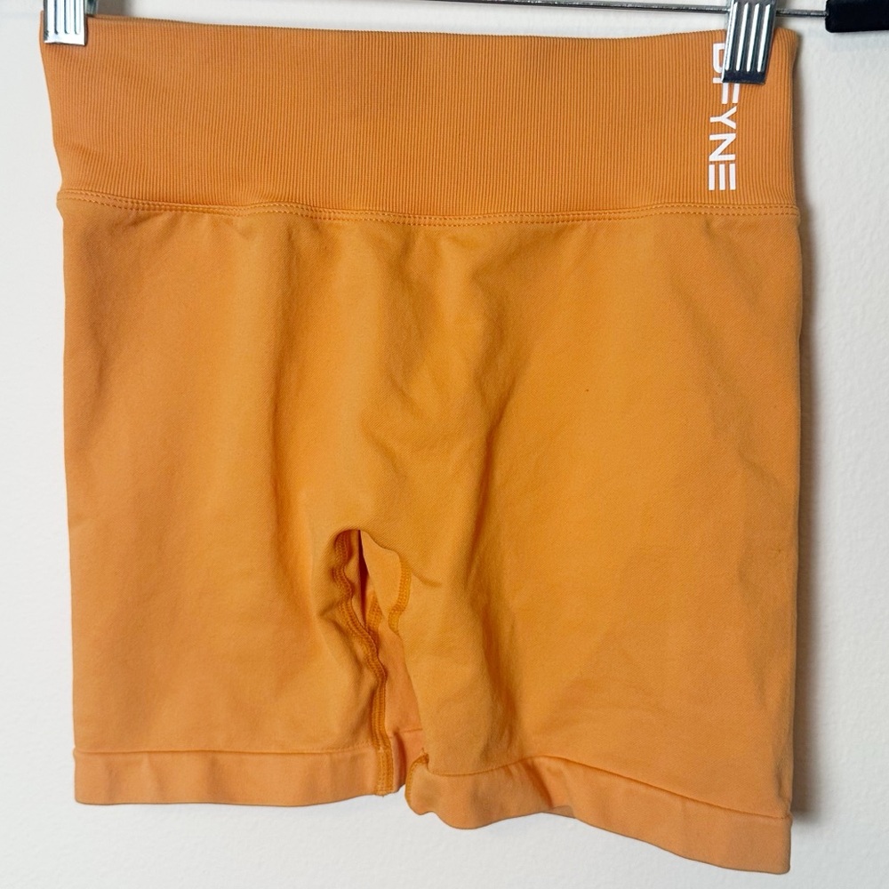 Dfyne Shorts Orange Medium